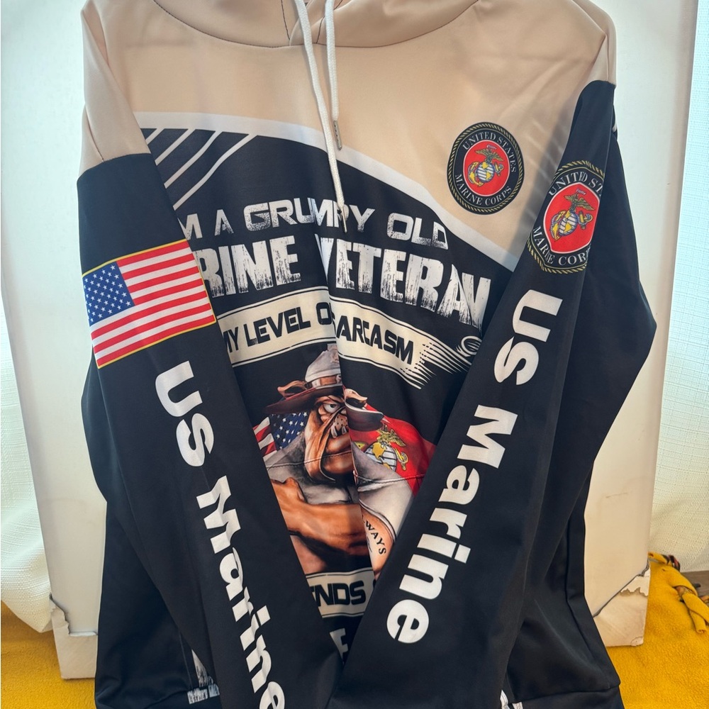 Grunt style grumpy old marine veteran men’s hoodie size XL